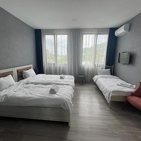 Hotel Fleur De Lis Gonio Luaran gambar