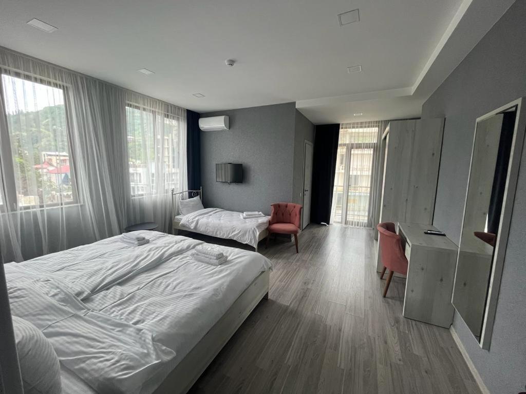 Hotel Fleur De Lis Gonio Luaran gambar
