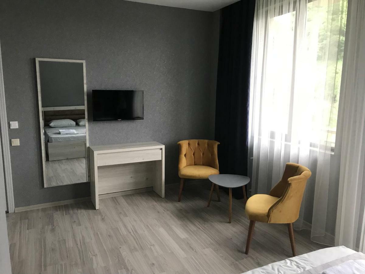 Hotel Fleur De Lis Gonio Luaran gambar