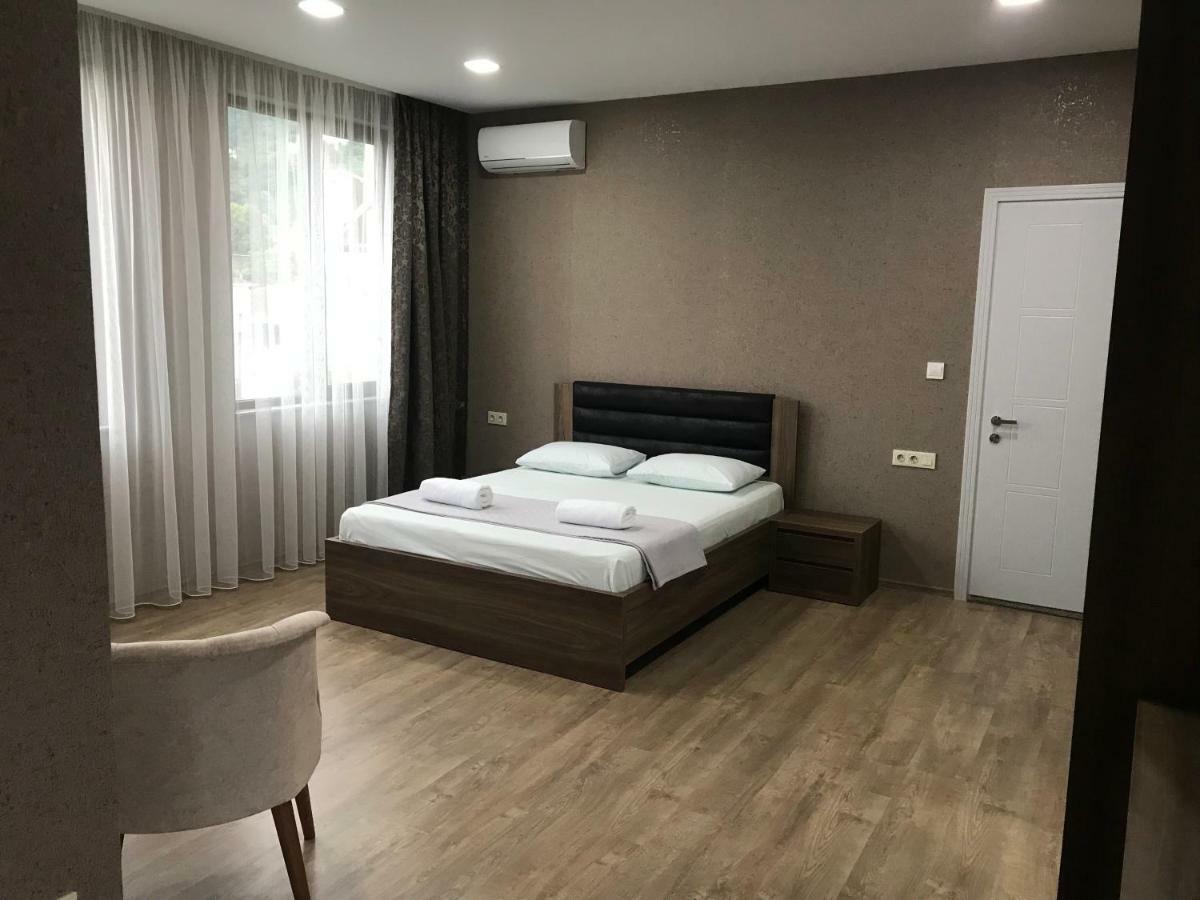 Hotel Fleur De Lis Gonio Luaran gambar
